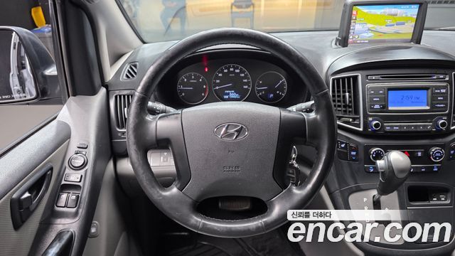 Hyundai Starex 2018 — photo 19