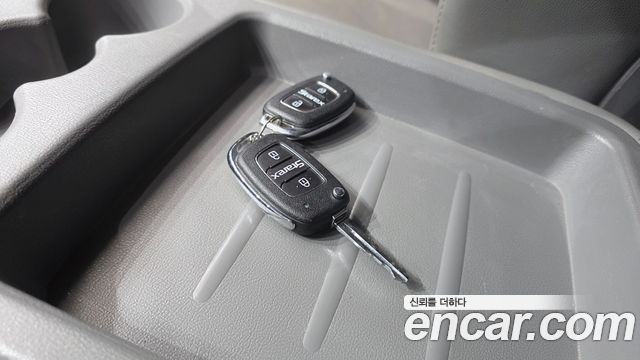 Hyundai Starex 2018 — photo 23