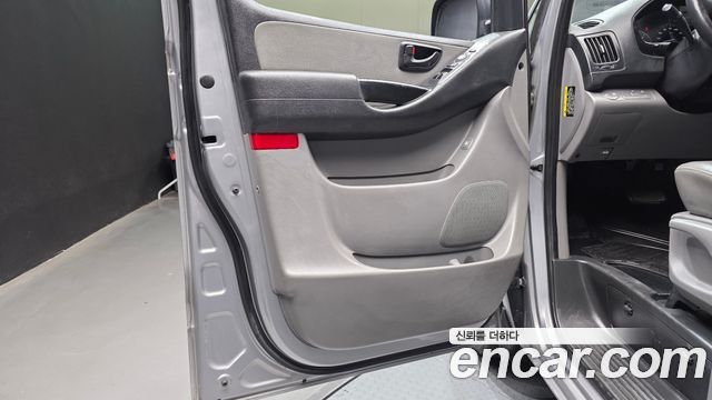 Hyundai Starex 2018 — photo 14
