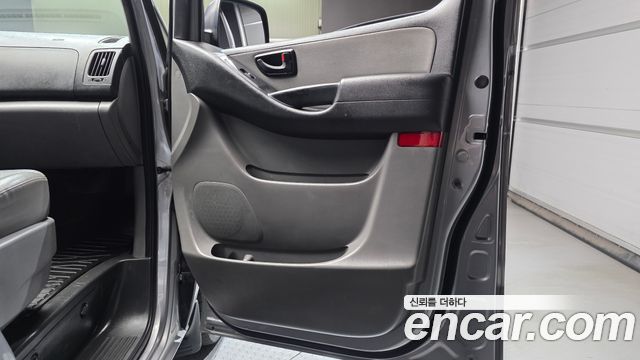Hyundai Starex 2018 — photo 15
