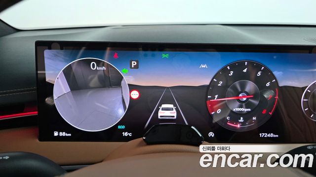 Genesis GV70 2025 — photo 8
