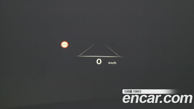Genesis GV70 2025 — photo 11