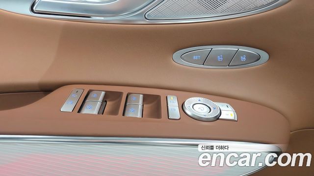Genesis GV70 2025 — photo 12