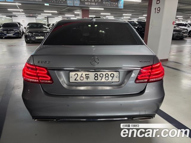 Mercedes-Benz E-Class 2014 — photo 2