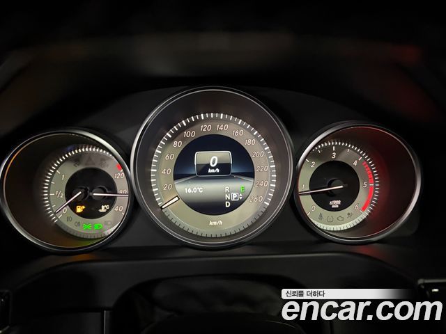 Mercedes-Benz E-Class 2014 — photo 3