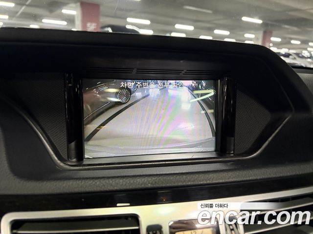 Mercedes-Benz E-Class 2014 — photo 7