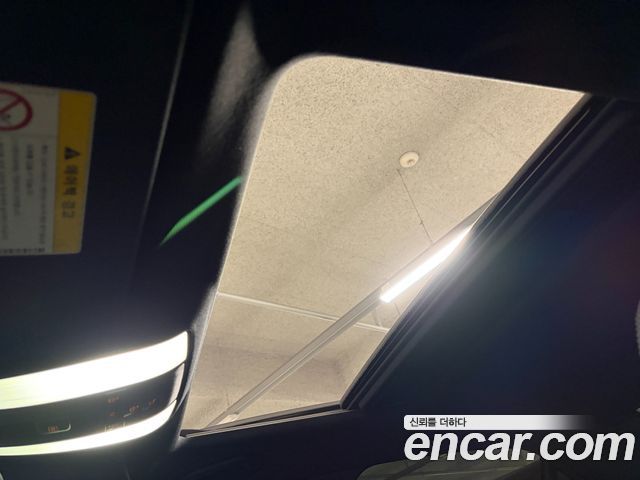Mercedes-Benz E-Class 2014 — photo 9