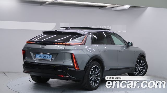 Cadillac Lyriq 2024 — photo 2
