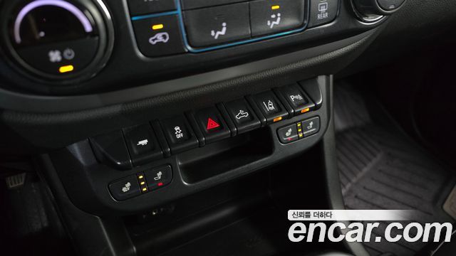 Chevrolet Korea Colorado 2021 — photo 29