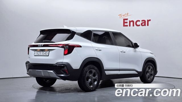 Kia Seltos 2023 — photo 2