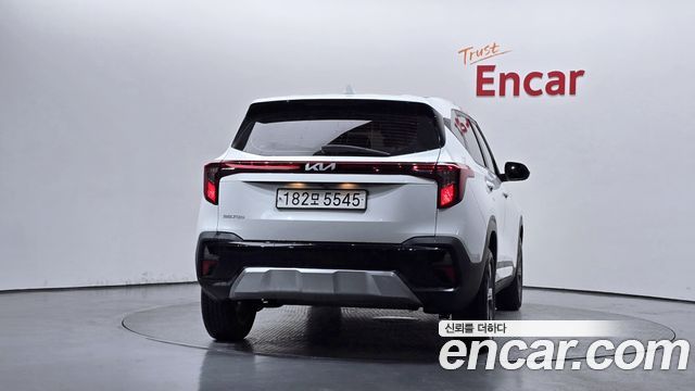Kia Seltos 2023 — photo 4