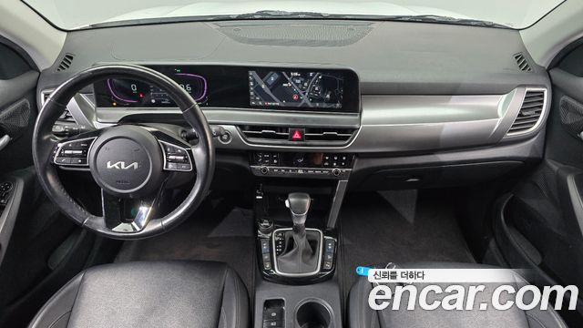 Kia Seltos 2023 — photo 10