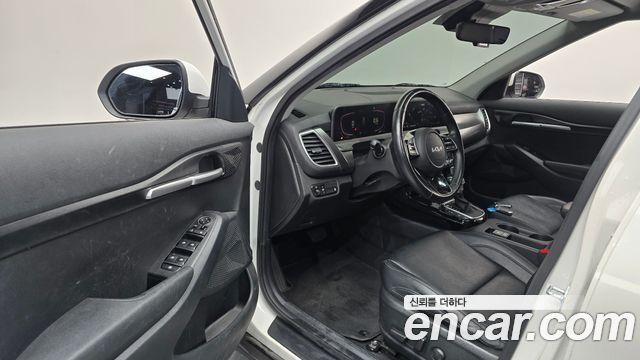 Kia Seltos 2023 — photo 13