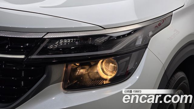 Kia Seltos 2023 — photo 8