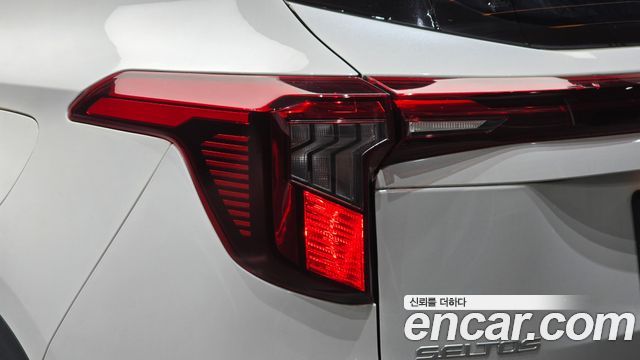 Kia Seltos 2023 — photo 9