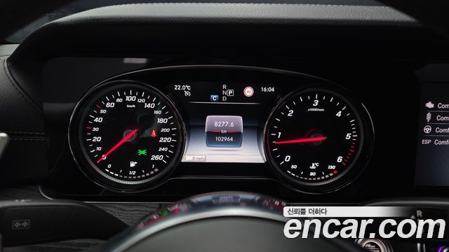 Mercedes-Benz E-Class 2019 — photo 11