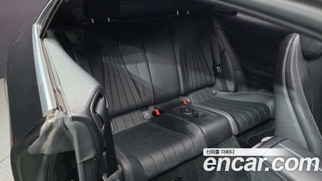 Mercedes-Benz E-Class 2019 — photo 18