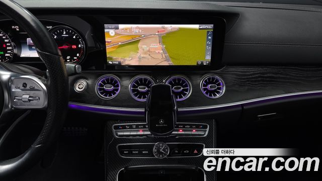 Mercedes-Benz E-Class 2019 — photo 20