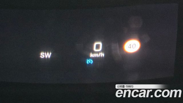 Mercedes-Benz E-Class 2019 — photo 24