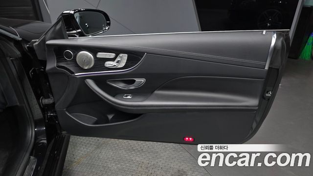 Mercedes-Benz E-Class 2019 — photo 15