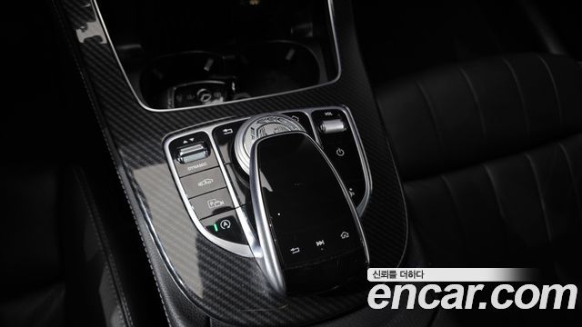 Mercedes-Benz E-Class 2019 — photo 30
