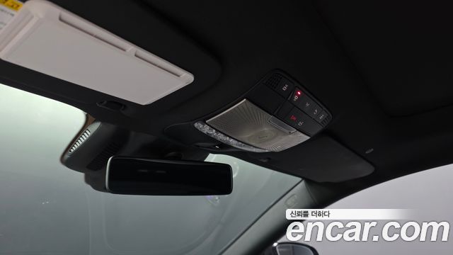 Mercedes-Benz E-Class 2019 — photo 32