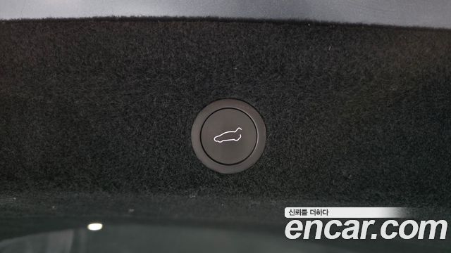 Tesla Model Y 2025 — photo 27