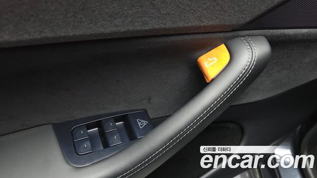Tesla Model Y 2025 — photo 31