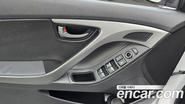 Hyundai AVANTE 2016 — photo 22