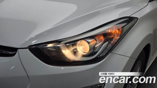 Hyundai AVANTE 2016 — photo 8