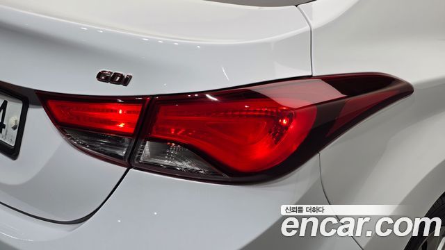 Hyundai AVANTE 2016 — photo 9