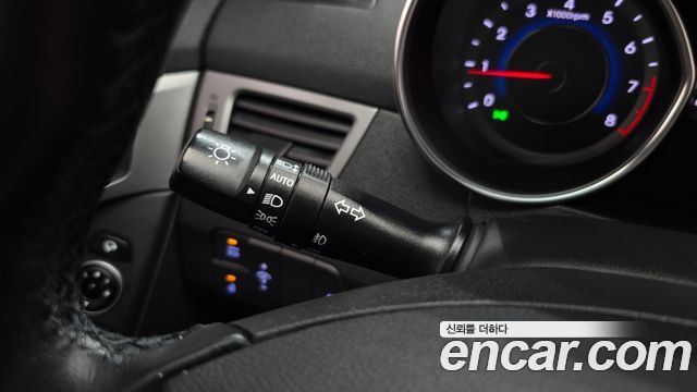 Hyundai AVANTE 2016 — photo 27