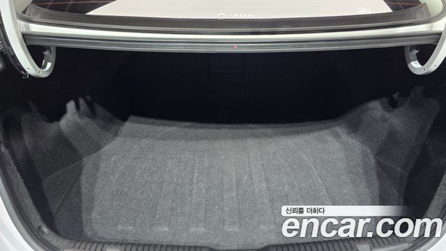 Hyundai AVANTE 2016 — photo 30