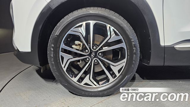 Hyundai Santafe 2019 — photo 5