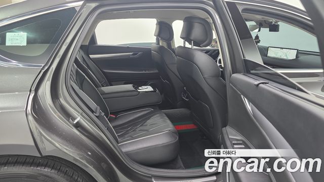 Genesis G80 2022 — photo 11