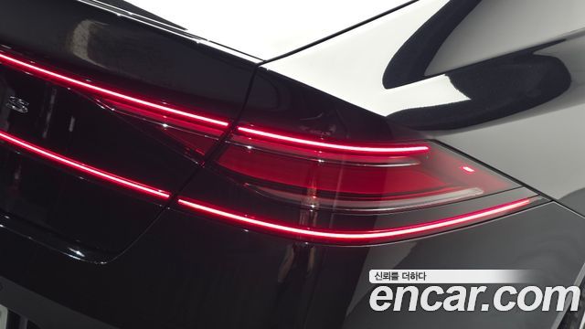 Genesis G90 2023 — photo 9