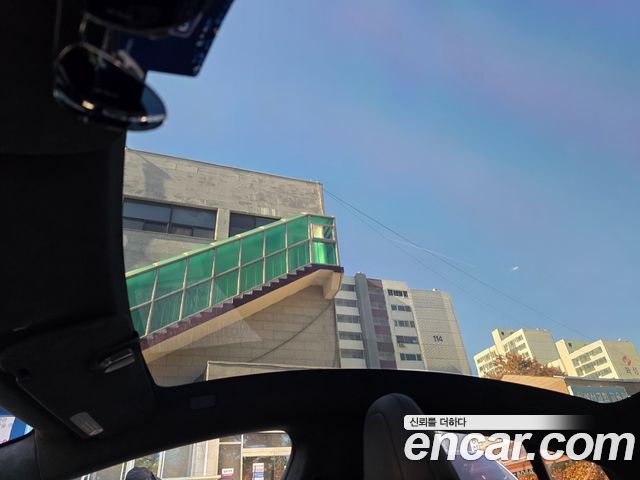 Tesla Model S 2026 — photo 9