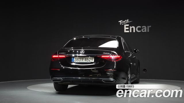 Mercedes-Benz S-Class 2022 — photo 4
