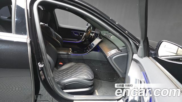 Mercedes-Benz S-Class 2022 — photo 17