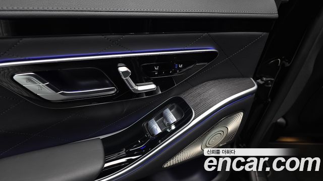 Mercedes-Benz S-Class 2022 — photo 24