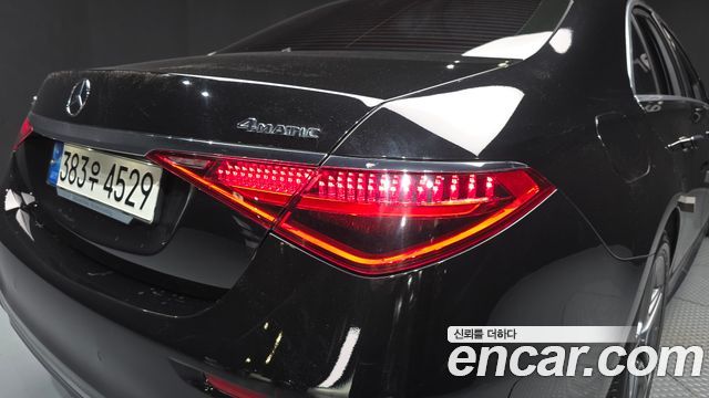 Mercedes-Benz S-Class 2022 — photo 9