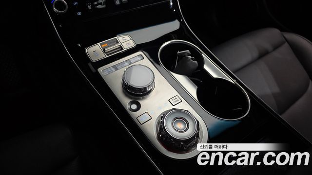Genesis GV70 2025 — photo 9