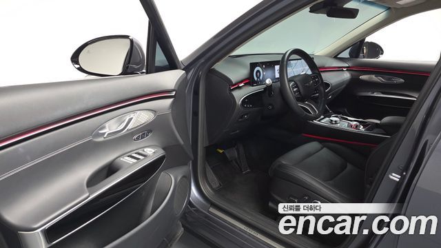 Genesis GV70 2025 — photo 10