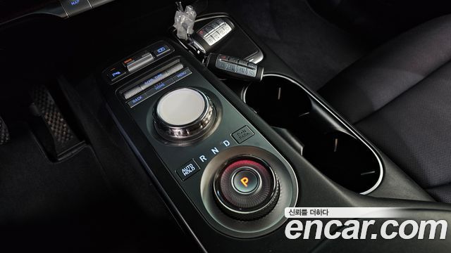 Genesis GV70 2021 — photo 9