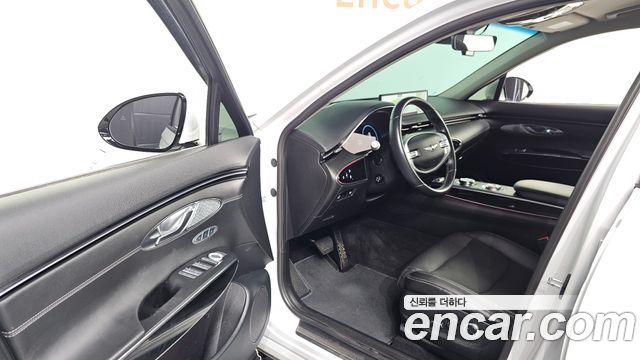 Genesis GV70 2021 — photo 10