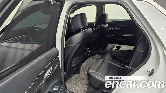 Genesis GV70 2021 — photo 11