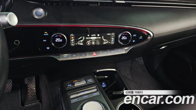 Genesis GV70 2021 — photo 19