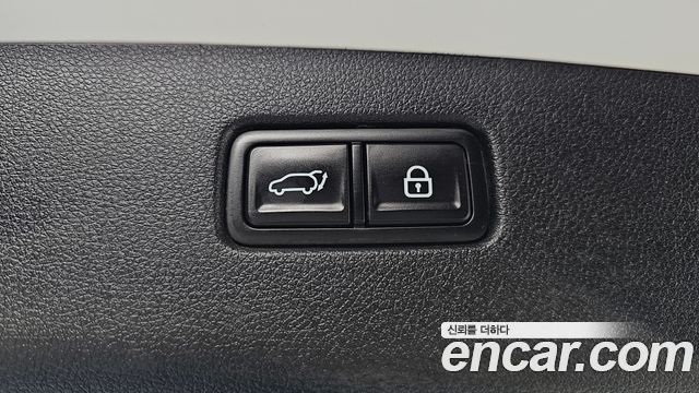 Genesis GV70 2021 — photo 20