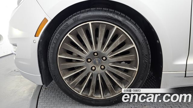 Lincoln MKZ 2014 — photo 5