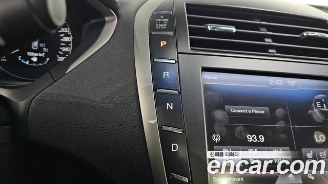 Lincoln MKZ 2014 — photo 12